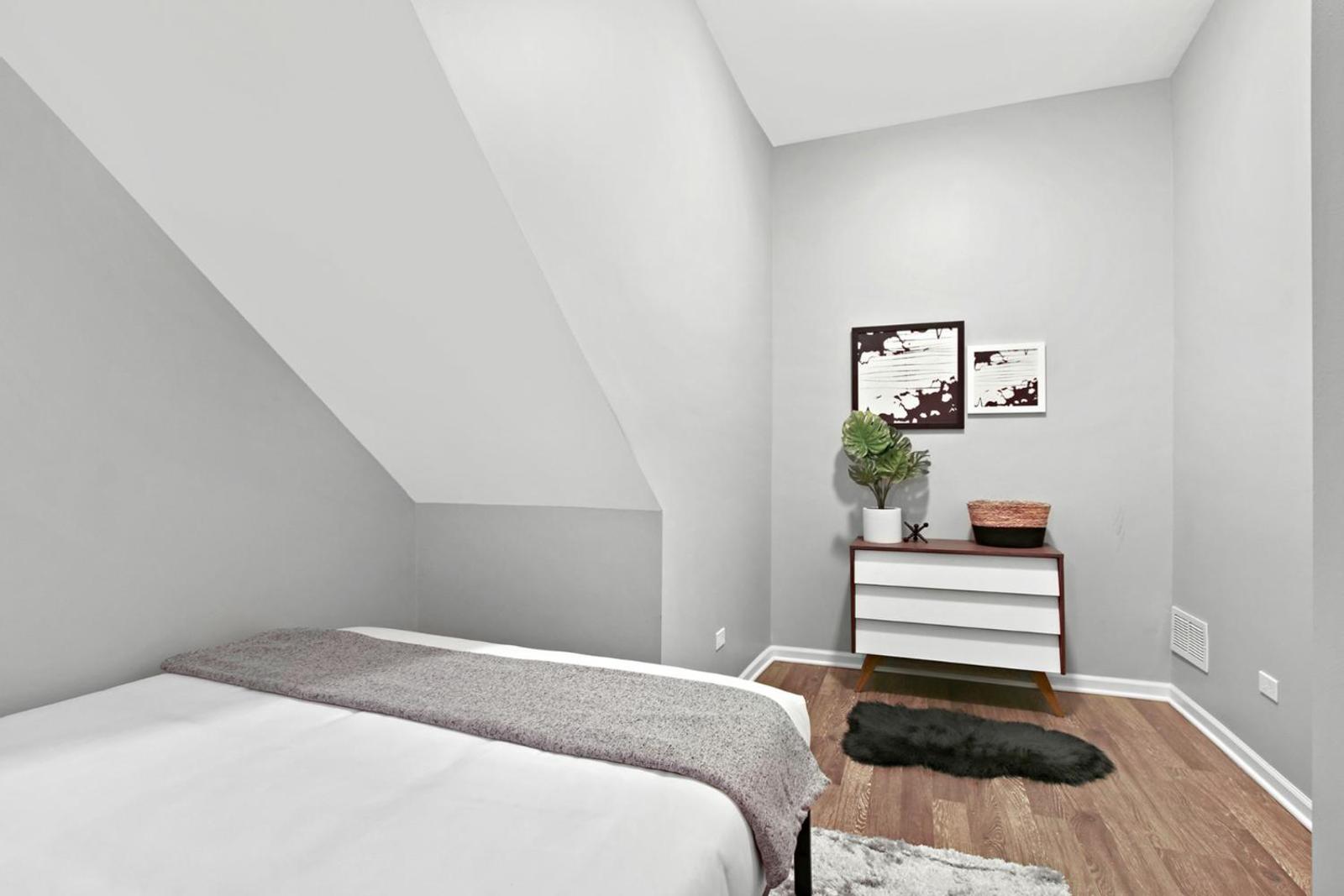 Modern 2BR at Logan Sq Perfect for Fun Getaway KL2 Main image 1